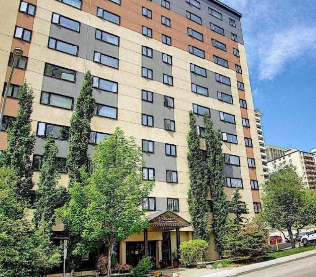 Downtown River Valley Bachelor Suite Condo, Non Smoking, 12 Inches Queen Bed, Beautiful Minimalist, Very Convenient Every Where Edmonton Exterior foto